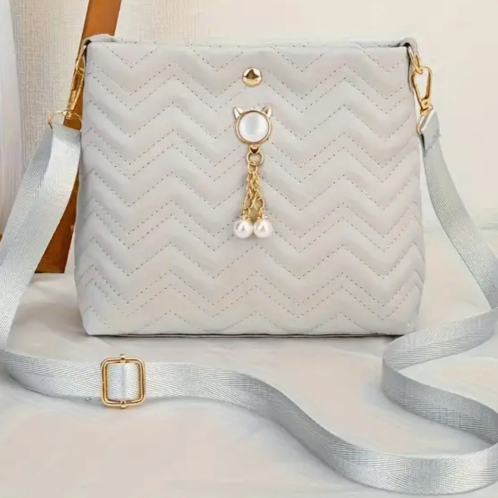 Elegant White Quilted Shoulder Bag